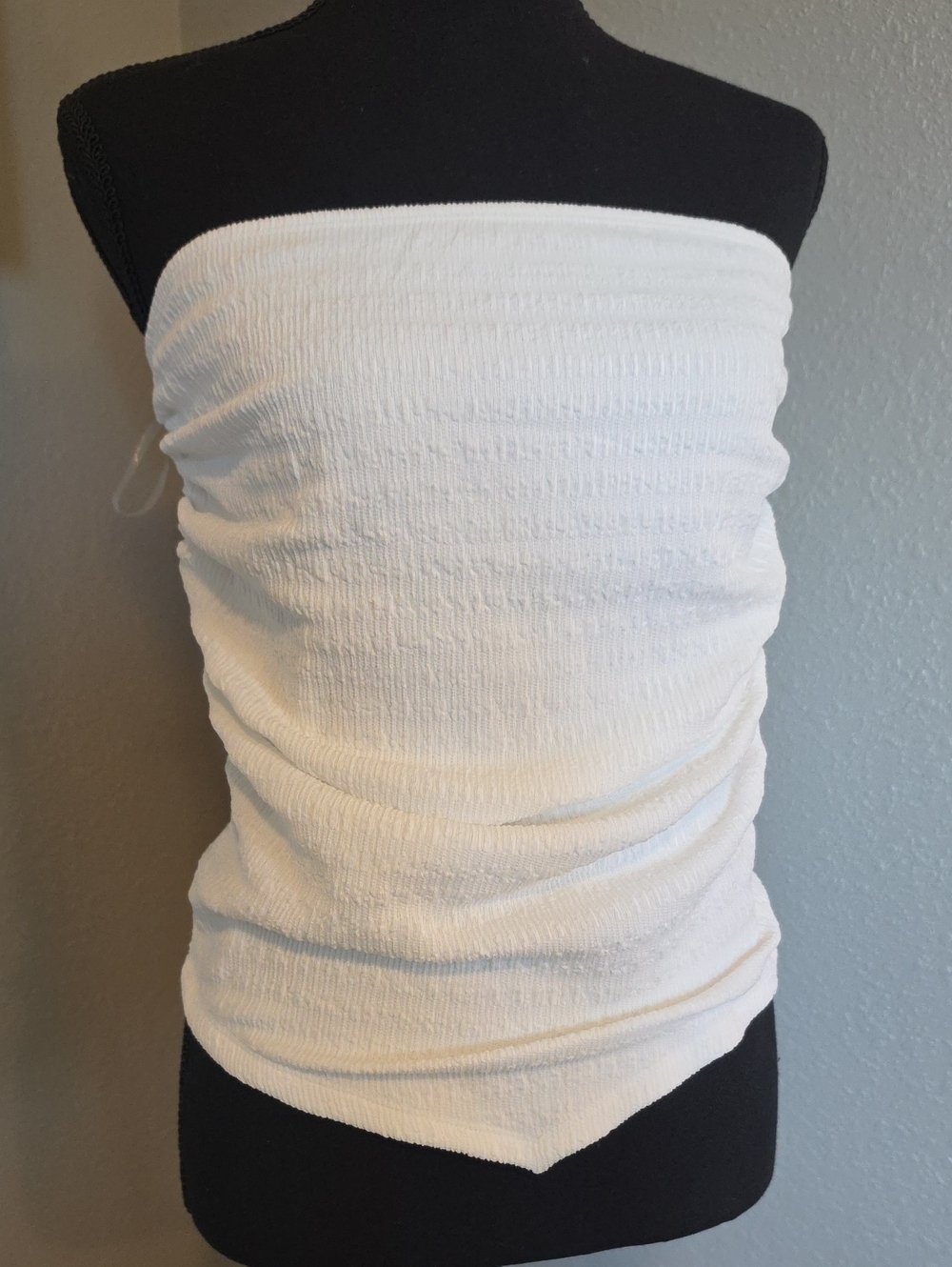 Vigoss White Strapless Tube Top